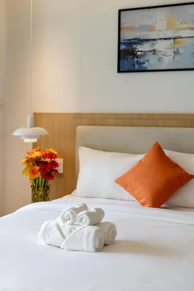 Queen Room with Balcony — APEC WANDER HOTEL - Near Pink Church